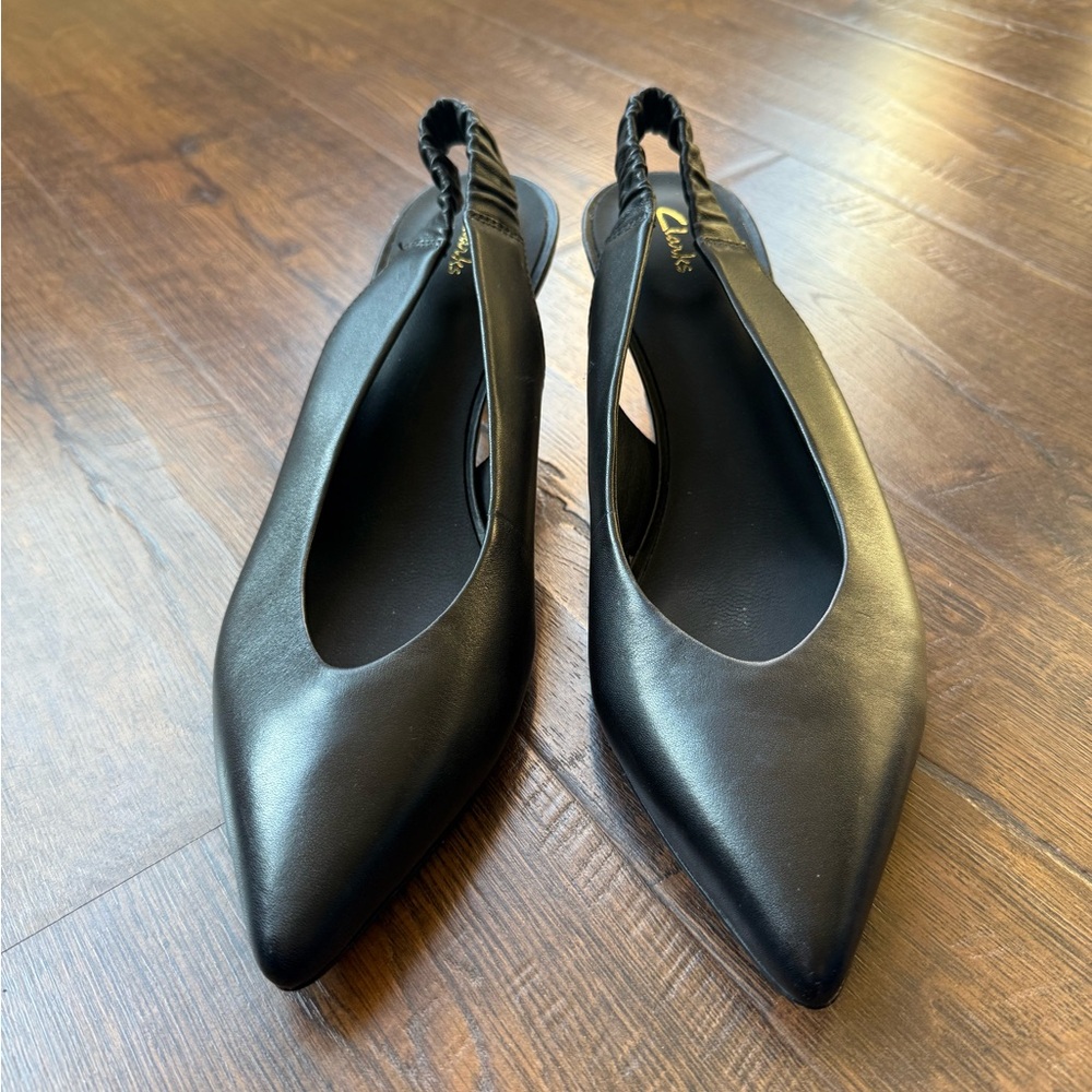 Clarks Black Leather Heels Sleek Minimalist Design